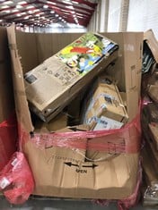 PALLET OF ASSORTED ITEMS TO INCLUDE PETFUSION ULTIMATE DOG BED AND LOUNGE IN BROWN (ZONE 5)