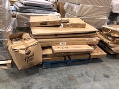 PALLET OF ASSORTED FURNITURE / PARTS TO INCLUDE PANAMA 2 DOOR 1 SHELF FLAT TV UNIT IN SOLID PINE WOOD (ZONE 7)