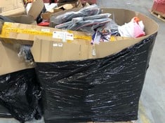 PALLET OF ASSORTED ITEMS TO INCLUDE BLACK LEATHER / RED GAMING CHAIR (PART) (ZONE 8)