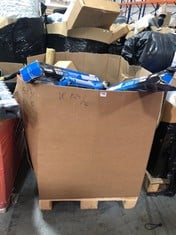 PALLET OF ASSORTED ITEMS TO INCLUDE SUMMIT UNIVERSAL ALUMINIUM ROOF BARS (ZONE 8)