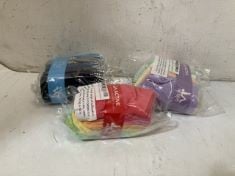 BOX OF X50 ASSORTED CHILDRENS SOCKS .