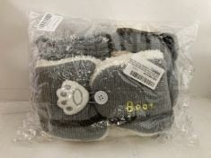 8 X KIDS WINTER HAT AND SCARF SET 6/12 MONTHS IN GREY.