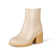 4X ASSORTED SHOES TO INCLUDE ESSENTIALS WOMEN'S PLATFORM ANKLE BOOTS, OATMEAL, 6.5 UK, ESSENTIALS WOMEN'S HEELED CHELSEA BOOT, BLACK, 6.5 UK.