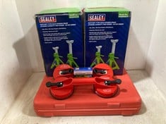 5 X ASSORTED TOOLS TO INCLUDE SEALEY RATCHET TYPE AXLE STANDS (PAIR) 2 TONNE CAPACITY PER STAND - HI-VIS GREEN