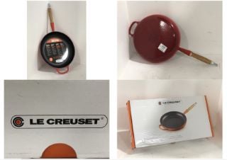 LE CREUSET SIGNATURE CAST IRON FRYING PAN 28CM WOODEN HANDLE - RRP £152