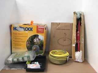 4 X GARDENING ITEMS TO INCLUDE HOZELOCK FAST REEL HOSE: LOCATION - H8