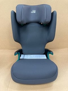 CHILDRENS BRITAX ROMER CAR SEAT IN MIDNIGHT GREY: LOCATION - H10