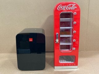 SENSIO HOME 15L MINI FRIDGE AND WARMER MODEL:SHMFR15LBL TO INCLUDE COCA-COLA 18L RETRO VENDING FRIDGE: LOCATION - H11