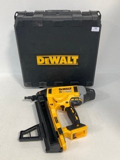 DEWALT DCN890N XR 18V CORDLESS ANGLED CONCRETE NAIL GUN - RRP £715.97 (PLEASE NOTE: 18+YEARS ONLY. ID MAY BE REQUIRED): LOCATION - FRONT BOOTH