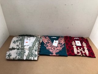 QTY OF CLOTHING TO INCLUDE RED PATTERNED SHIRT UK SIZE 12: LOCATION - I4