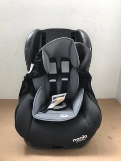 NANIA I-SIZE CHILDRENS CAR SEAT IN BLACK: LOCATION - J10