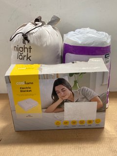 4 X BEDDING ITEMS TO INCLUDE SILENTNIGHT DEEP SLEEP 7.5 TOG KINGSIZE DUVET: LOCATION - J14