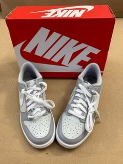 PAIR OF NIKE DUNK LOWS IN PLATINUM WHITE WOLF GREY UK SIZE 5: LOCATION - E1