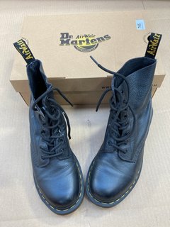 DR.MARTENS 1460Y SOFTY LEATHER BOOTS IN BLACK - SIZE UK 4 - RRP £110: LOCATION - E2