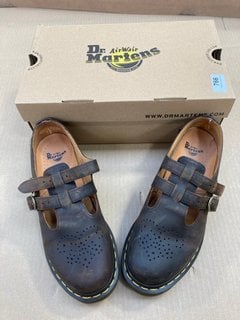 DR.MARTENS MARY JANE LEATHER SHOES IN DARK BROWN - SIZE UK 7 - RRP £140: LOCATION - E2