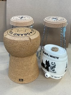 4 X ASSORTED HOMEWARE ITEMS TO INCLUDE CORK LID STYLE 'CHAMPAGNE FRANCE' STOOL WITH WIRE LEGS: LOCATION - E4