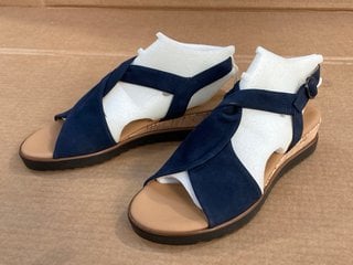 GABOR WOMENS SUEDE SANDALS IN BLUE UK SIZE 6.5: LOCATION - E10