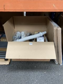 QTY OF ASSORTED BATHROOM ACCESSORIES & FITTINGS WITH OTHER ITEMS: LOCATION - RACKING 3