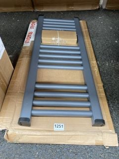 ANTHRACITE STRAIGHT TUBED HEATED TOWEL RADIATOR 800 X 300MM - RRP £169: LOCATION - RACKING 3