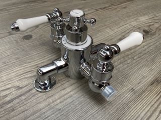 TRADITIONAL STYLE TRIPLE EXPOSED SHOWER VALVE IN CHROME - RRP £505: LOCATION - RACKING 4