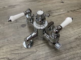 TRADITIONAL STYLE TRIPLE EXPOSED SHOWER VALVE IN CHROME - RRP £505: LOCATION - RACKING 4