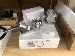 TRADITIONAL CONCEALED SHOWER VALVE IN CHROME WITH FIXED ROSE SHOWER HEAD WITH WALL MOUNTED ARM, OUTLET ELBOW/PARKING BRACKET, SHOWER HANDSET & HOSE - RRP £635: LOCATION - RACKING 4