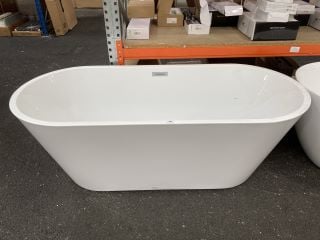 1700 X 750MM MODERN TWIN SKINNED DOUBLE ENDED FREESTANDING BATH WITH INTEGRAL OVERFLOW - RRP £1269: LOCATION - B2