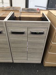 VITRA FLOOR STANDING 2 DOOR SINK UNIT IN GREY ELM 510 X 420MM RRP £437: LOCATION - A2