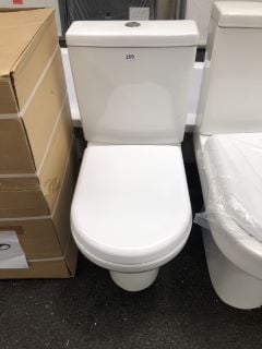 (COLLECTION ONLY) D-SHAPED CLOSED COUPLED TOILET WITH CISTERN FITTINGS, DUAL FLUSH TOP CHROME BUTTON & SEAT - RRP £325: LOCATION - A3