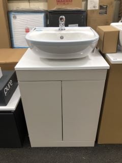 (COLLECTION ONLY) FLOOR STANDING 2 DOOR COUNTERTOP SINK UNIT IN CASHMERE & WHITE 550 X 380MM WITH A 1TH CERAMIC BASIN COMPLETE WITH A MONO BASIN MIXER TAP & CHROME SPRUNG WASTE - RRP £699: LOCATION -