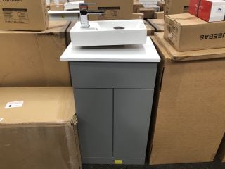 FLOOR STANDING 2 DOOR COUNTERTOP SINK UNIT IN MATT PEARL GREY & WHITE 505 X 390MM WITH STH CERAMIC BASIN COMPLETE WITH A MONO BASIN MIXER TAP & CHROME SPRUNG WASTE - RRP £705: LOCATION - A2