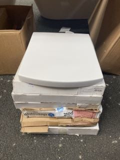 QTY OF ASSORTED TOILET SEATS - RRP £250: LOCATION - R1