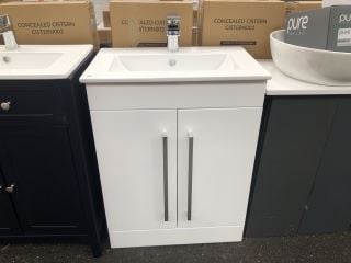 (COLLECTION ONLY) FLOOR STANDING 2 DOOR SINK UNIT IN WHITE WITH A 610 X 400MM 1TH CERAMIC BASIN COMPLETE WITH A WATERFALL SPOUT MONO BASIN MIXER TAP & CHROME SPRUNG WASTE - RRP £735: LOCATION - A4