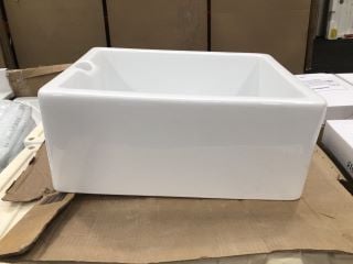 (COLLECTION ONLY) TRADITIONAL CERAMIC BELFAST KITCHEN SINK 590 X 460 X 260MM RRP £345: LOCATION - B6