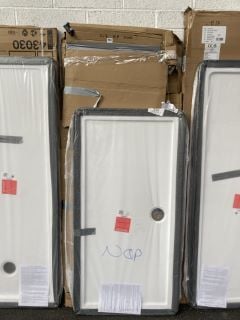 (COLLECTION ONLY) CLEAR GLASS SILVER FRAMED SHOWER PANEL MAY BE USED AS A WET ROOM PANEL WITH A PEARLSTONE 1400 X 700MM SHOWER TRAY - RRP £795: LOCATION - A9