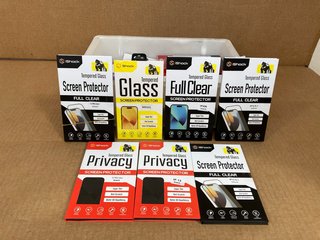 QTY OF ASSORTED PHONE & TABLET CASES TO INCLUDE ISHOCK TEMPERED GLASS PRIVACY SCREEN PROTECTOR: LOCATION - WA3