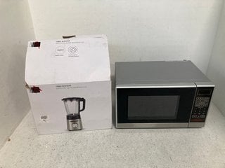 JOHN LEWIS & PARTNERS 20 LITRE MICROWAVE OVEN IN SILVER - MODEL: JLSMWO08 TO INCLUDE JOHN LEWIS AND PARTNERS TABLE TOP BLENDER: LOCATION - A6