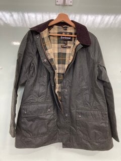 BARBOUR WOMENS TARTAN BEADNELL WAXED JACKET IN GREEN - SIZE UK 18 - RRP £185: LOCATION - A4