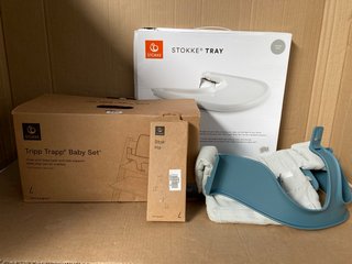 4 X ASSORTED BABY ITEMS TO INCLUDE STOKKE TRIPP TRAPP BABY SET IN BLUE: LOCATION - B1