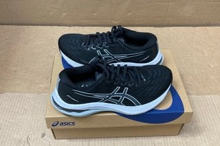 ASICS WOMENS TRAINERS IN BLACK/WHITE - UK SIZE 4: LOCATION - B3