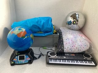 QTY OF ASSORTED ITEMS TO INCLUDE DISCO BALL: LOCATION - B8