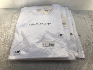 4 X GANT REGULAR FIT SHIELD T SHIRTS IN 110 WHITE - IN VARIOUS SIZES: LOCATION - B14