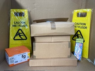 QTY OF ASSORTED ITEMS TO INCLUDE 2 X CAUTION WET FLOOR SIGNS: LOCATION - C6