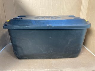 HEAVY DUTY 75L WHEELED STORAGE BOX WITH LID IN YELLOW/BLACK: LOCATION - C6