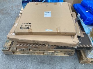 PALLET OF ASSORTED SAFETY GATES TO INCLUDE REGALO EASY STEP EXTRA WIDE SAFETY GATE: LOCATION - B6 (KERBSIDE PALLET DELIVERY)