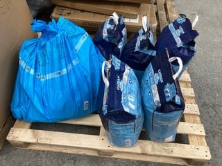 PALLET OF CATSAN HYGIENE PLUS CAT LITTER: LOCATION - B6 (KERBSIDE PALLET DELIVERY)