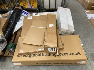 PALLET OF ASSORTED ITEMS TO INCLUDE FOLDING TABLE WITH CHAIRS: LOCATION - A5 (KERBSIDE PALLET DELIVERY)