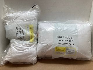 3 X ASSORTED JOHN LEWIS & PARTNERS BEDDING ITEMS TO INCLUDE PAIR OF SOFT TOUCH WASHABLE PILLOWS: LOCATION - AR1