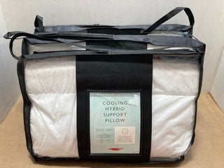 3 X ASSORTED JOHN LEWIS & PARTNERS BEDDING ITEMS TO INCLUDE COOLING HYBRID SUPPORT PILLOW: LOCATION - AR2