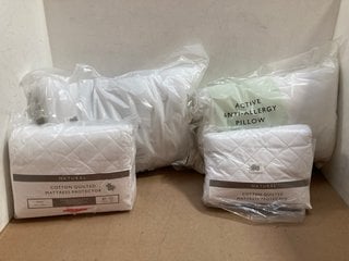 3 X ASSORTED JOHN LEWIS & PARTNERS BEDDING ITEMS TO INCLUDE COTTON QUILTED SMALL SINGLE MATTRESS PROTECTOR: LOCATION - AR7